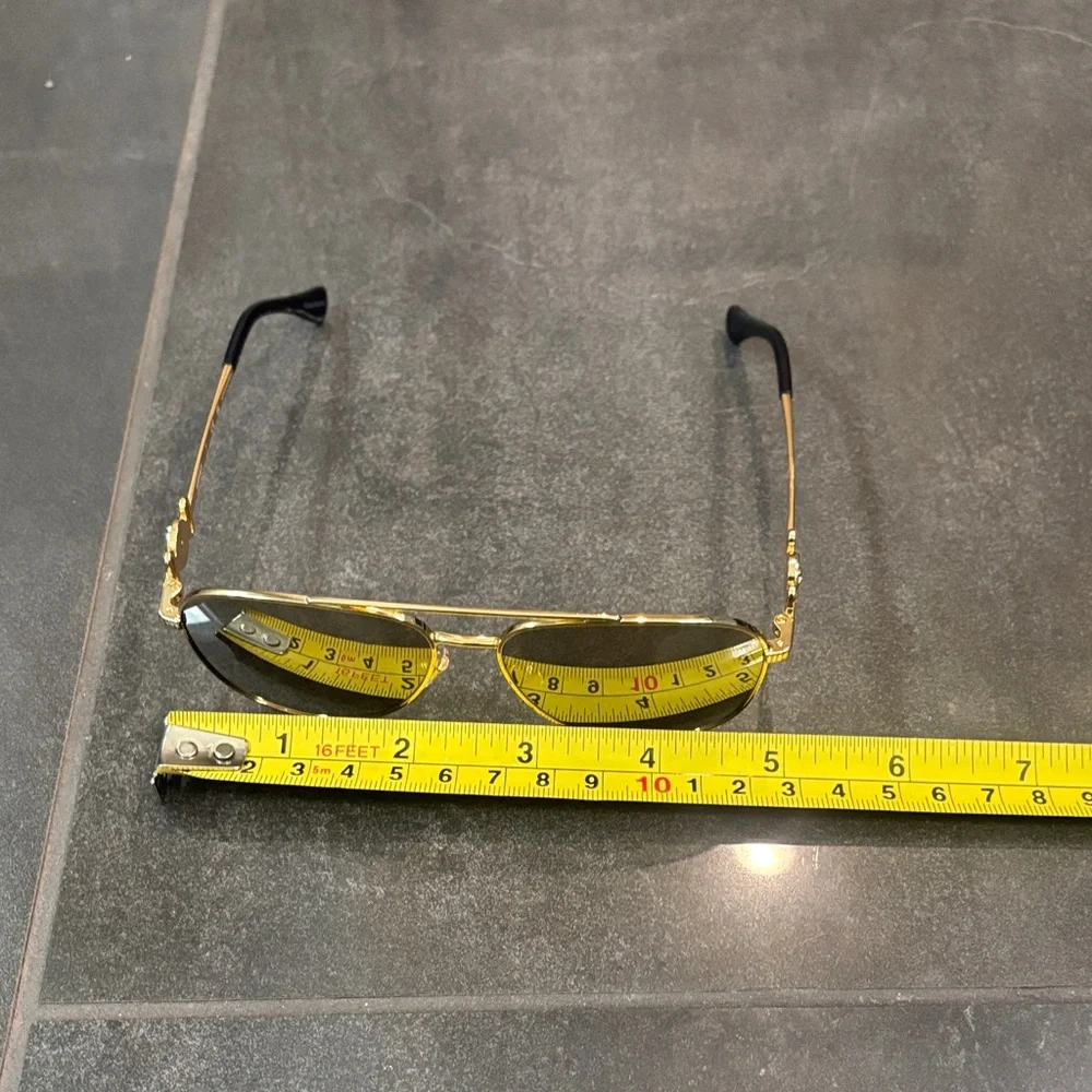 Kids Versace  Gold toned Aviator Sunglasses with Blue Case